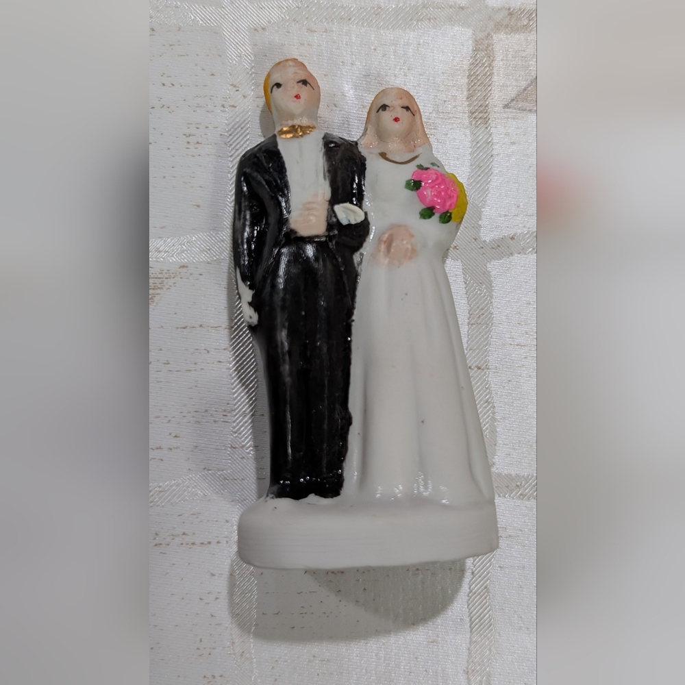 Vintage Classic Black and White Wedding Cake Topper Figurine - Picture 4 of 4